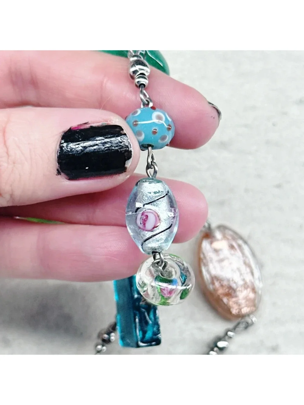 342u. Premier Designs Floral Glass Necklace